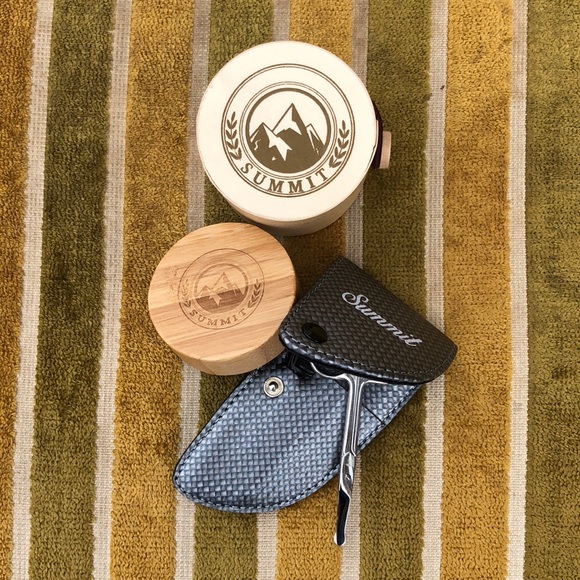 Beard brush and grooming set - Picture 2 of 5